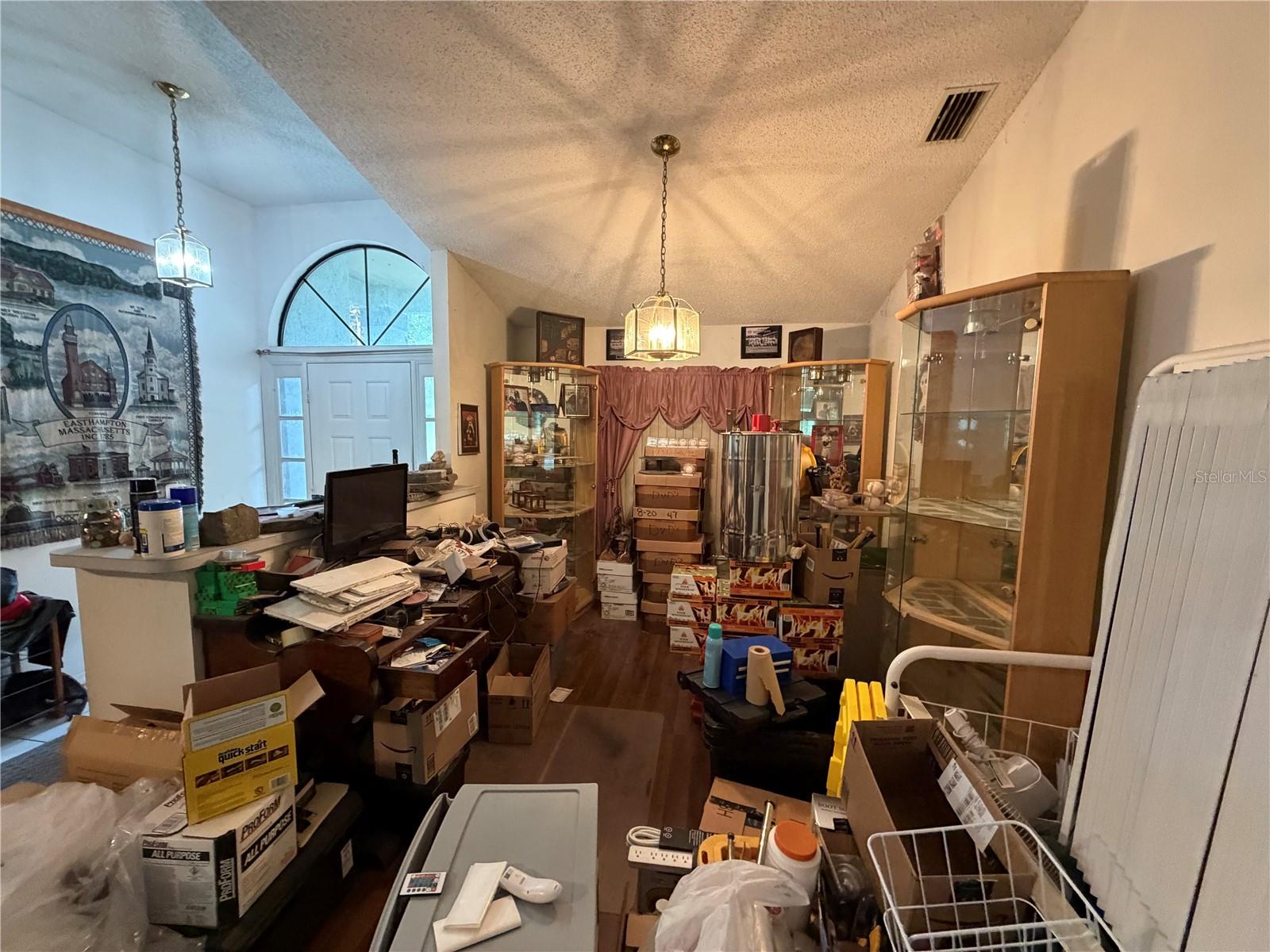 Image 16 of 41 For 9 Hialeah Drive