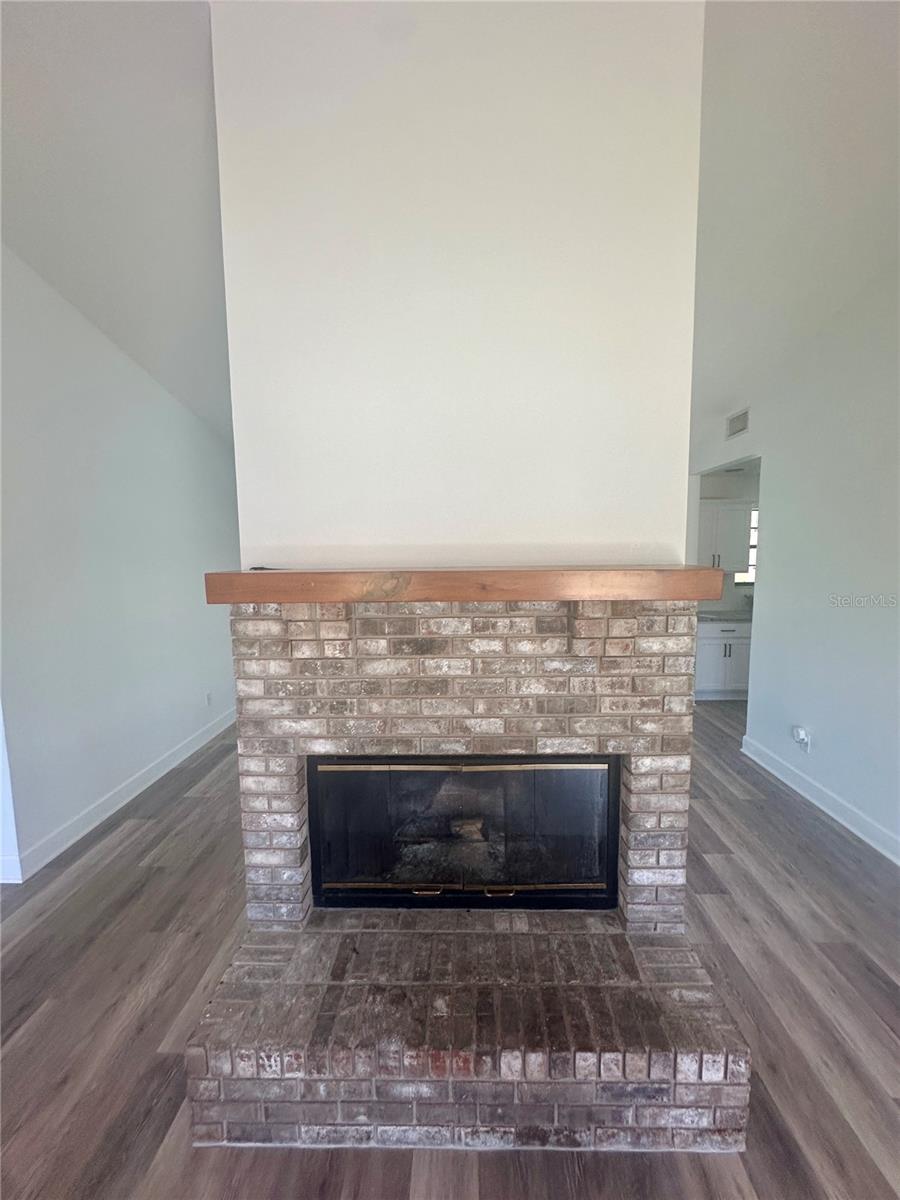 Image 24 of 75 For 4886 26th Terrace