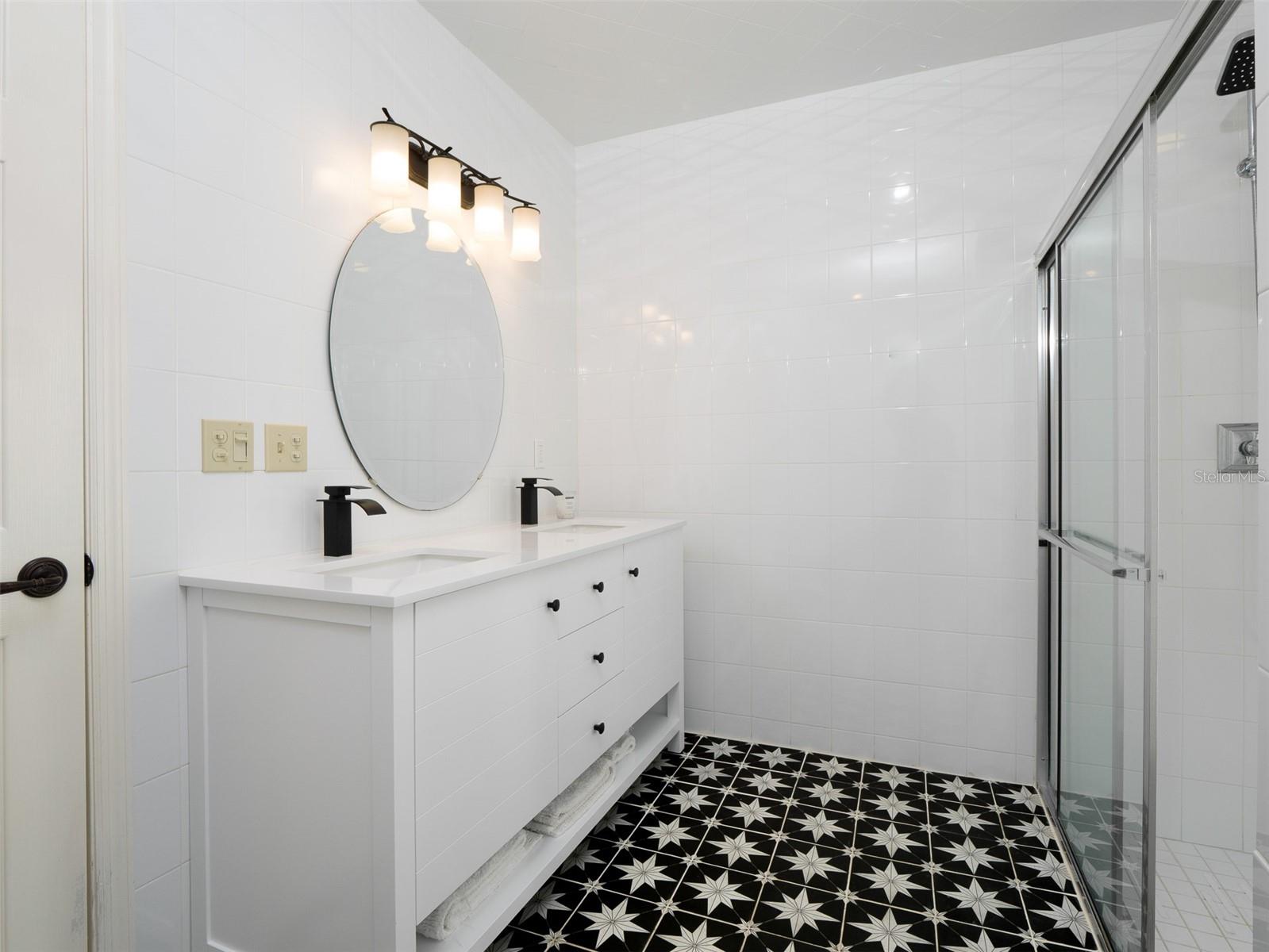 Image 11 of 32 For 15939 162nd Terrace