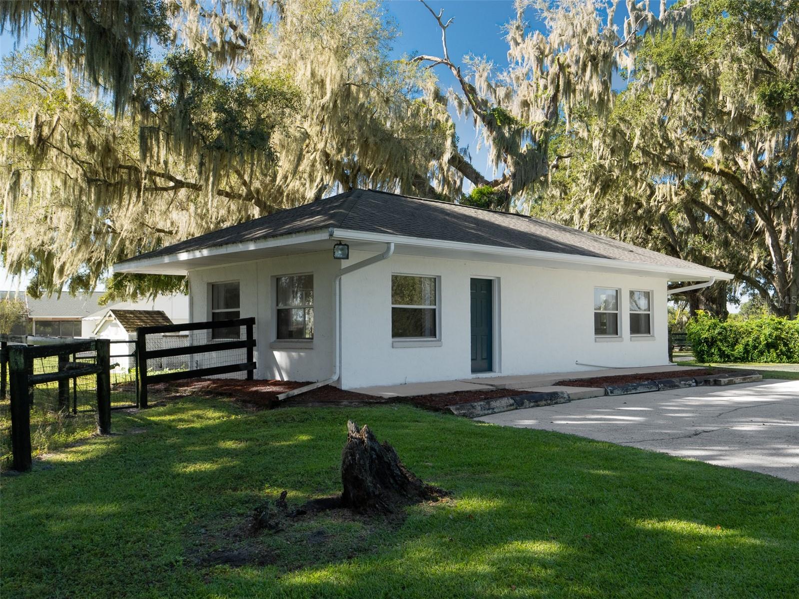 Image 19 of 32 For 15939 162nd Terrace