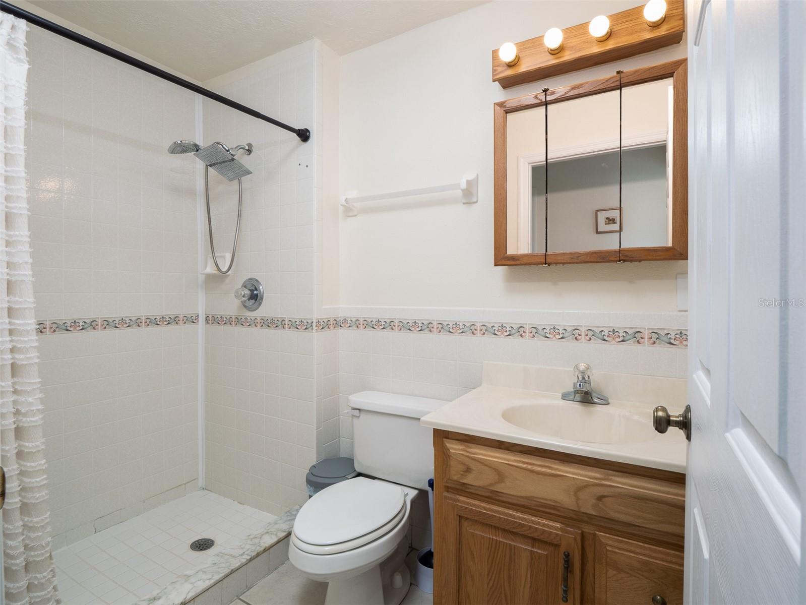Image 23 of 32 For 15939 162nd Terrace