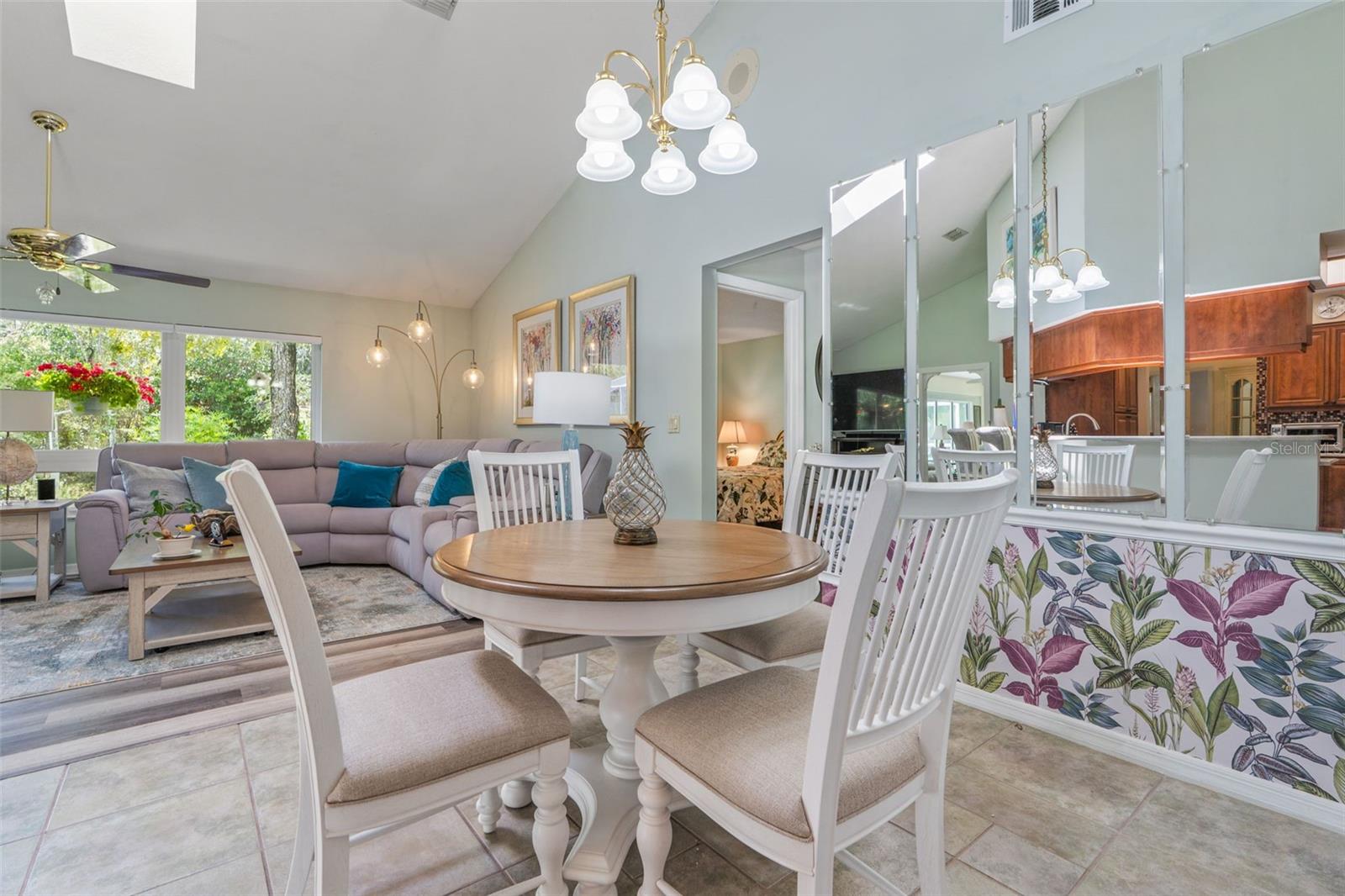 Image 19 of 48 For 4 Ipomoea Court