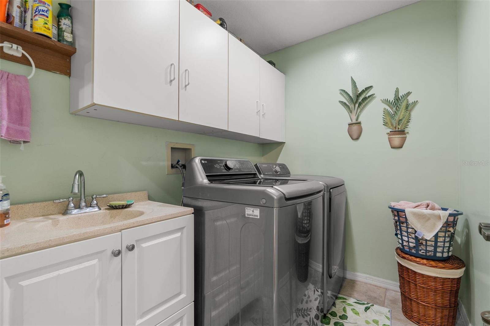 Image 31 of 48 For 4 Ipomoea Court