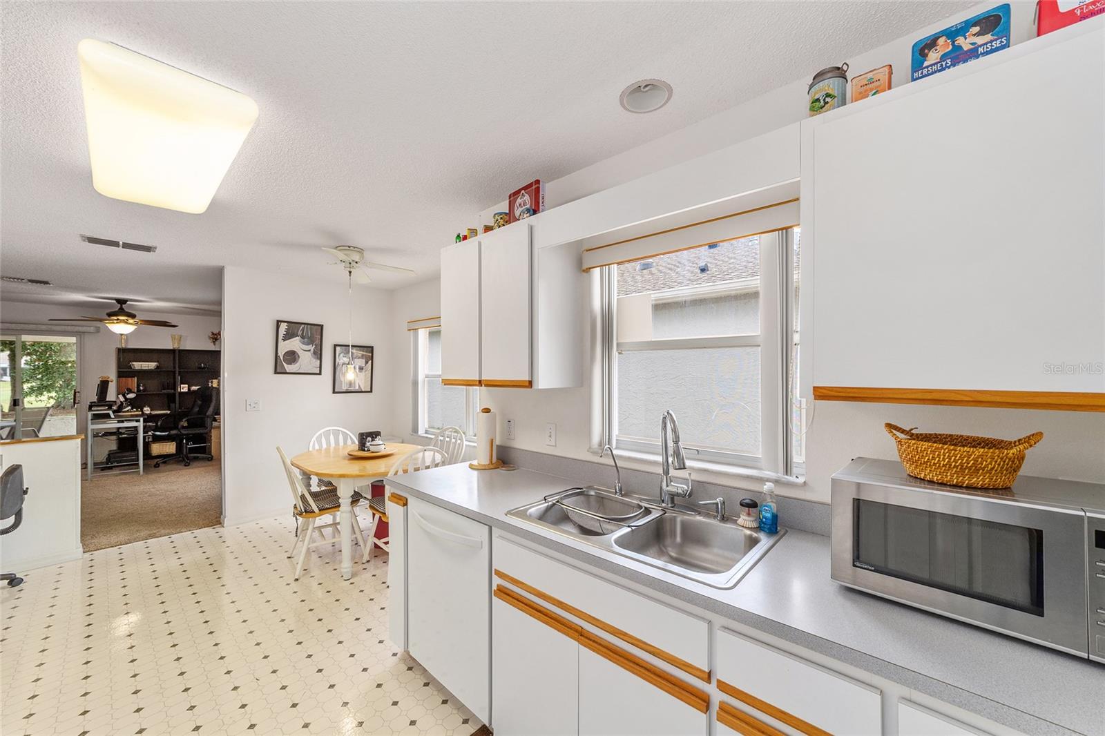 Image 22 of 51 For 9224 93rd Circle