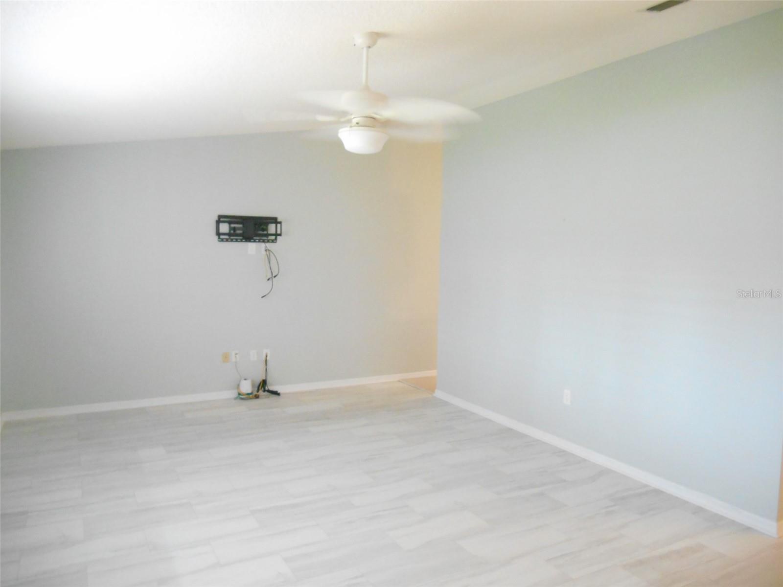 Image 6 of 29 For 17746 99th Avenue