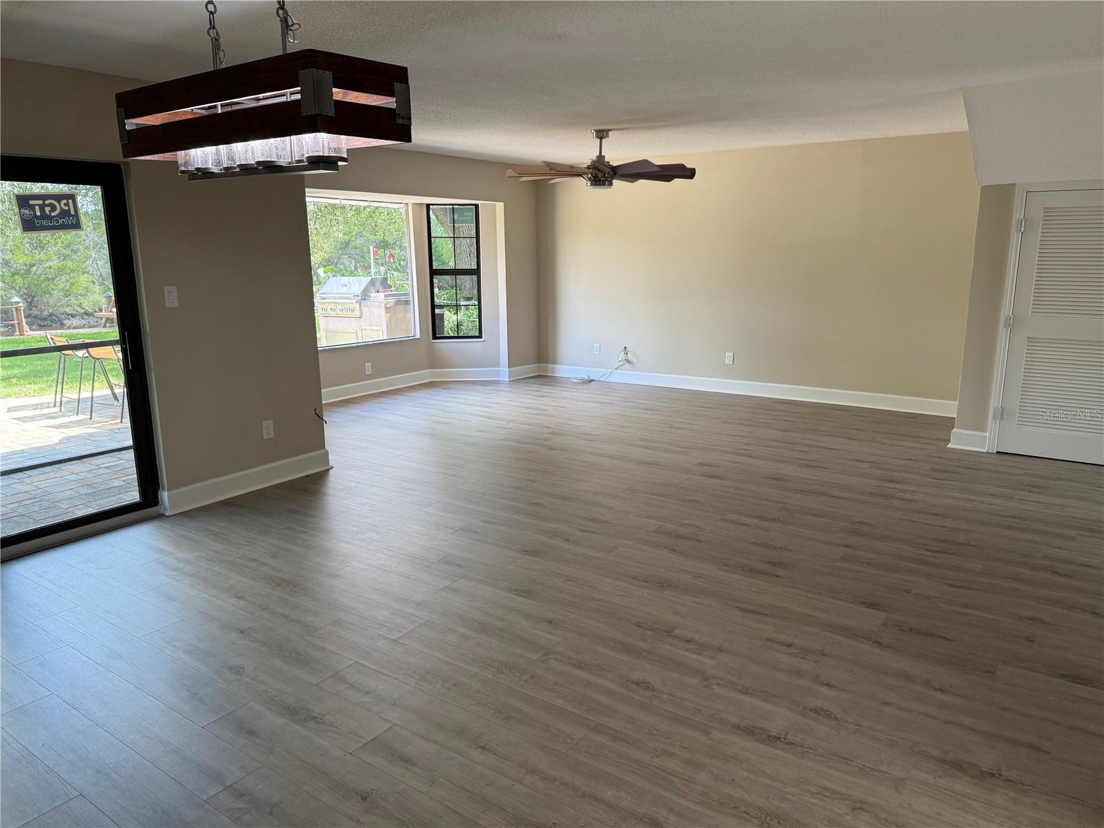 Image 11 of 60 For 11310 Bayshore Drive 58