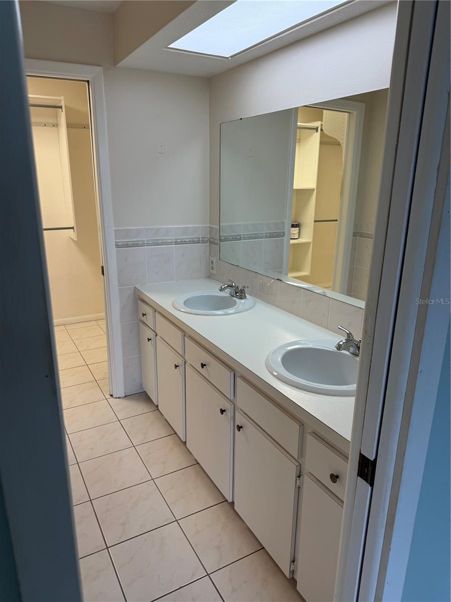Image 17 of 60 For 11310 Bayshore Drive 58