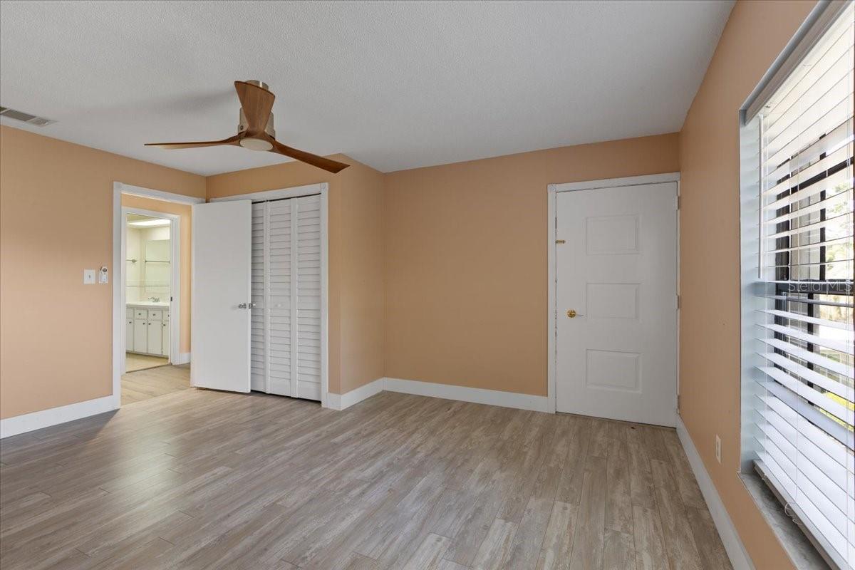 Image 35 of 60 For 11310 Bayshore Drive 58