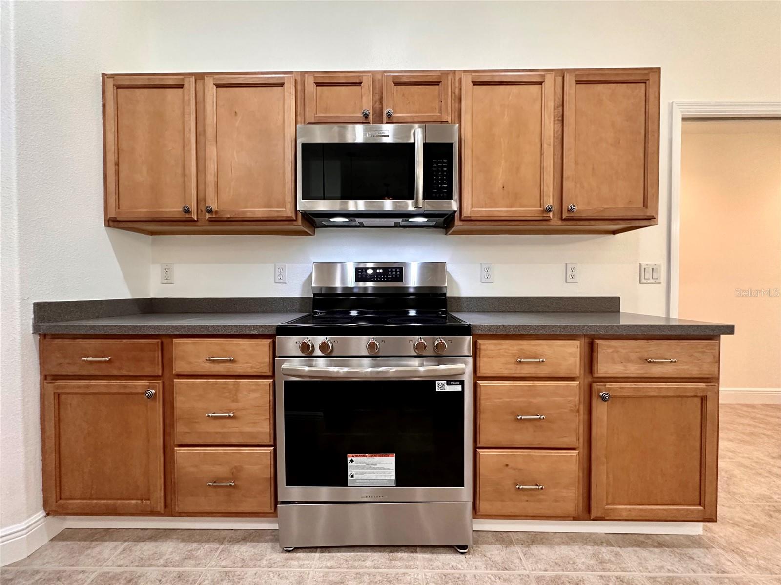 Listing photo id 9 for 22 Imree Lane