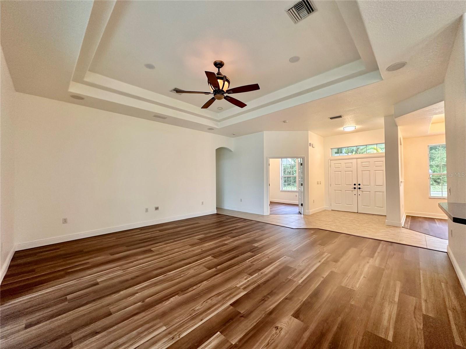 Listing photo id 10 for 22 Imree Lane