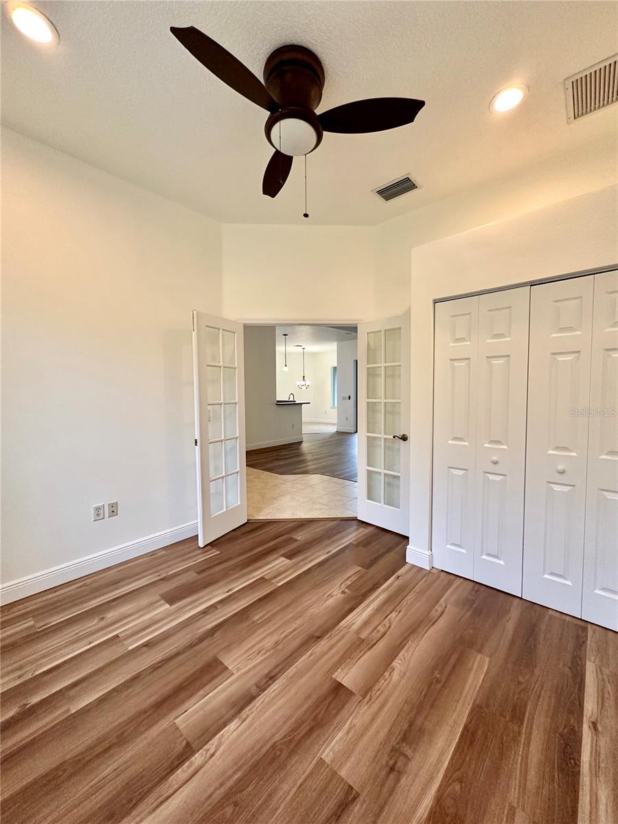 Listing photo id 22 for 22 Imree Lane