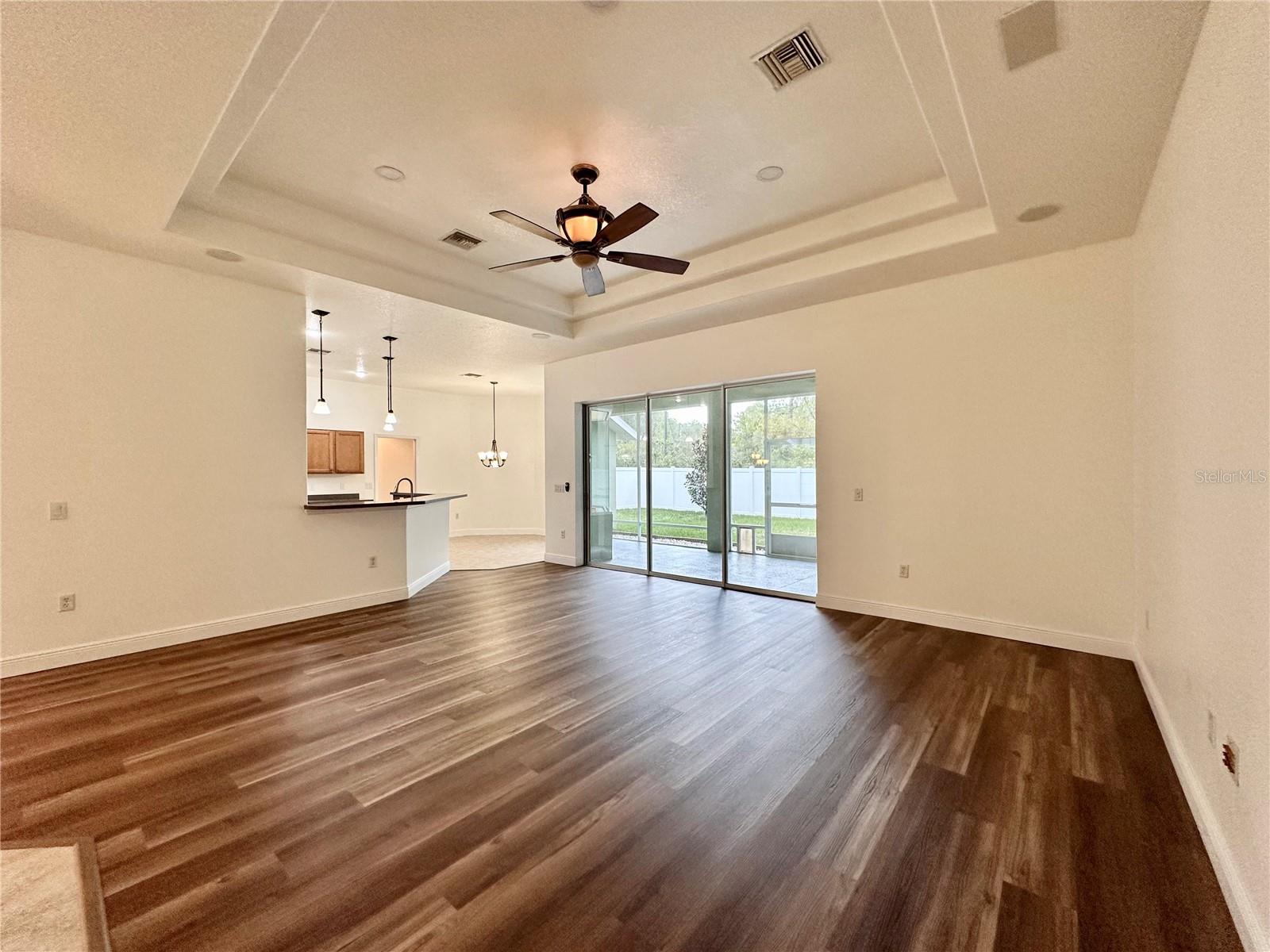 Listing photo id 3 for 22 Imree Lane