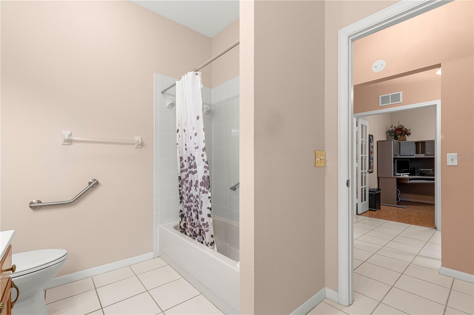 Image 15 of 50 For 9200 93rd Circle