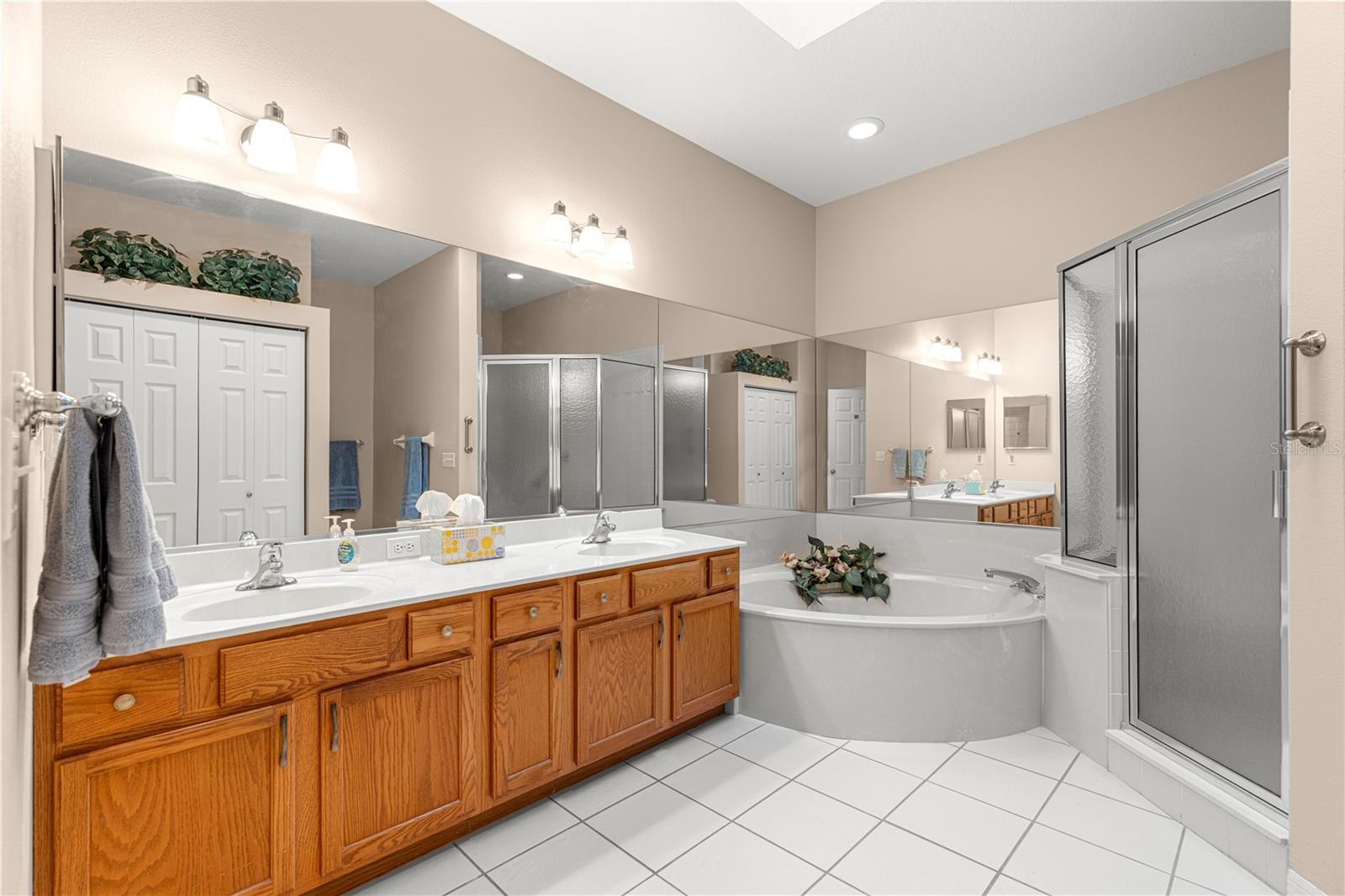 Image 19 of 50 For 9200 93rd Circle