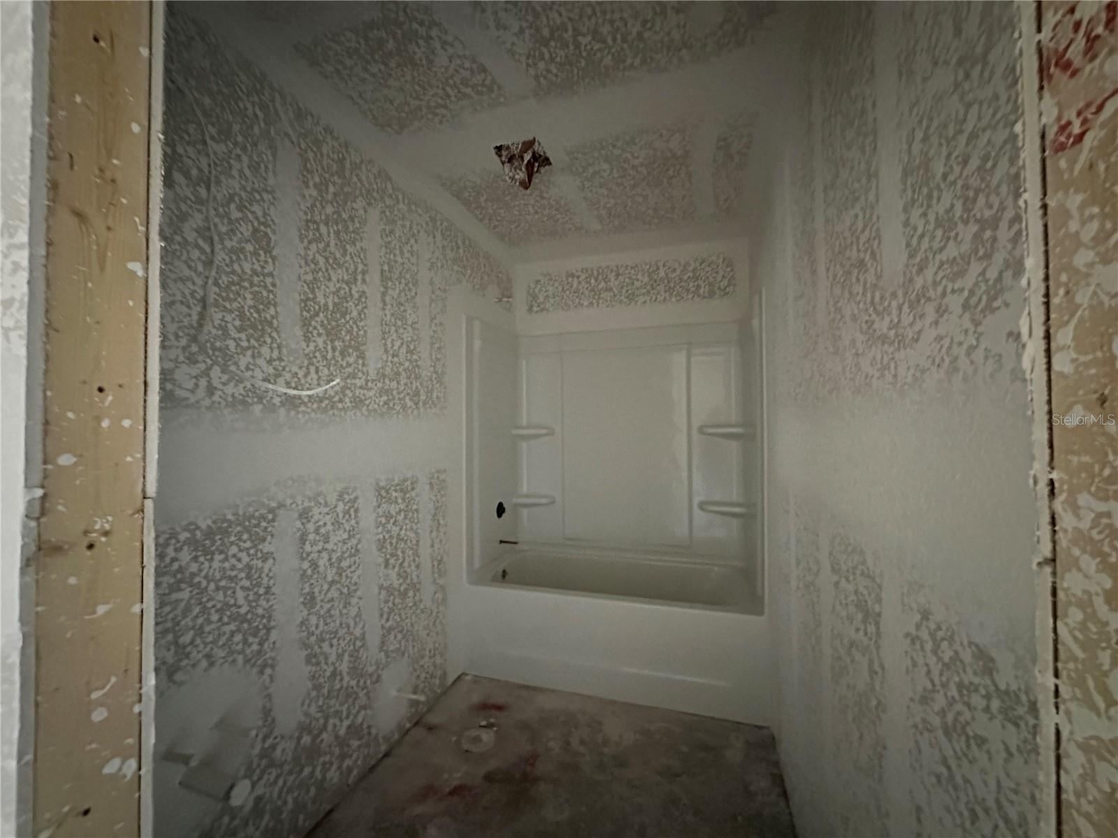 Image 15 of 23 For 16 Elm Loop 