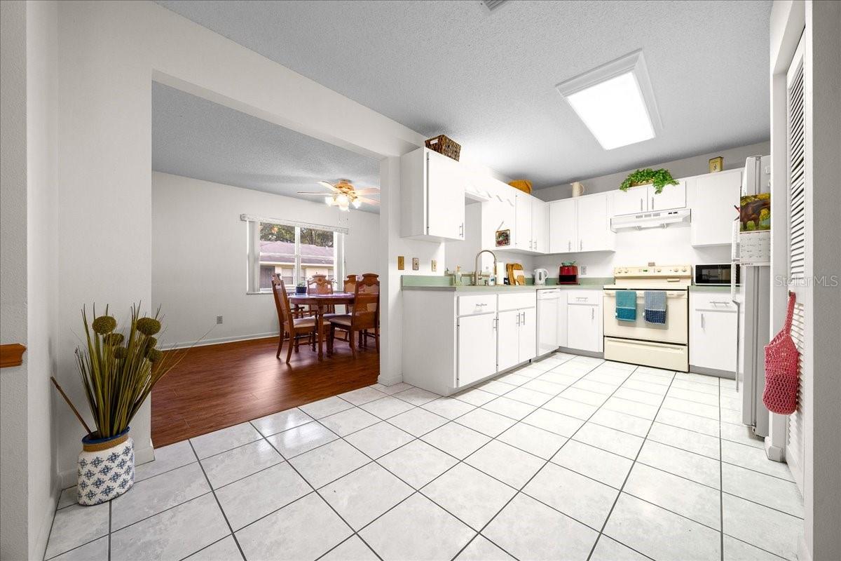 Image 22 of 57 For 9755 94th Terrace A