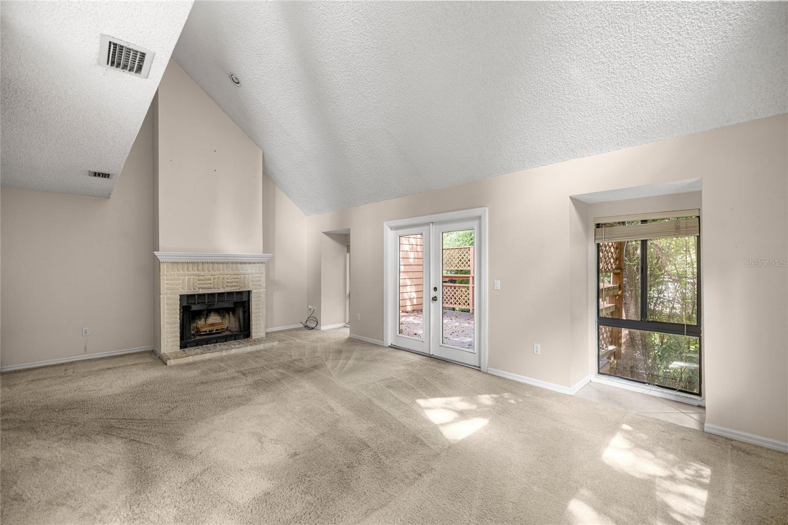 Image 15 of 28 For 1621 2nd Street 201