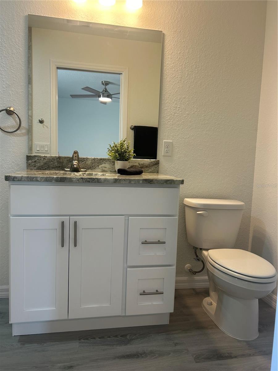 Image 6 of 28 For 820 Redwood Road