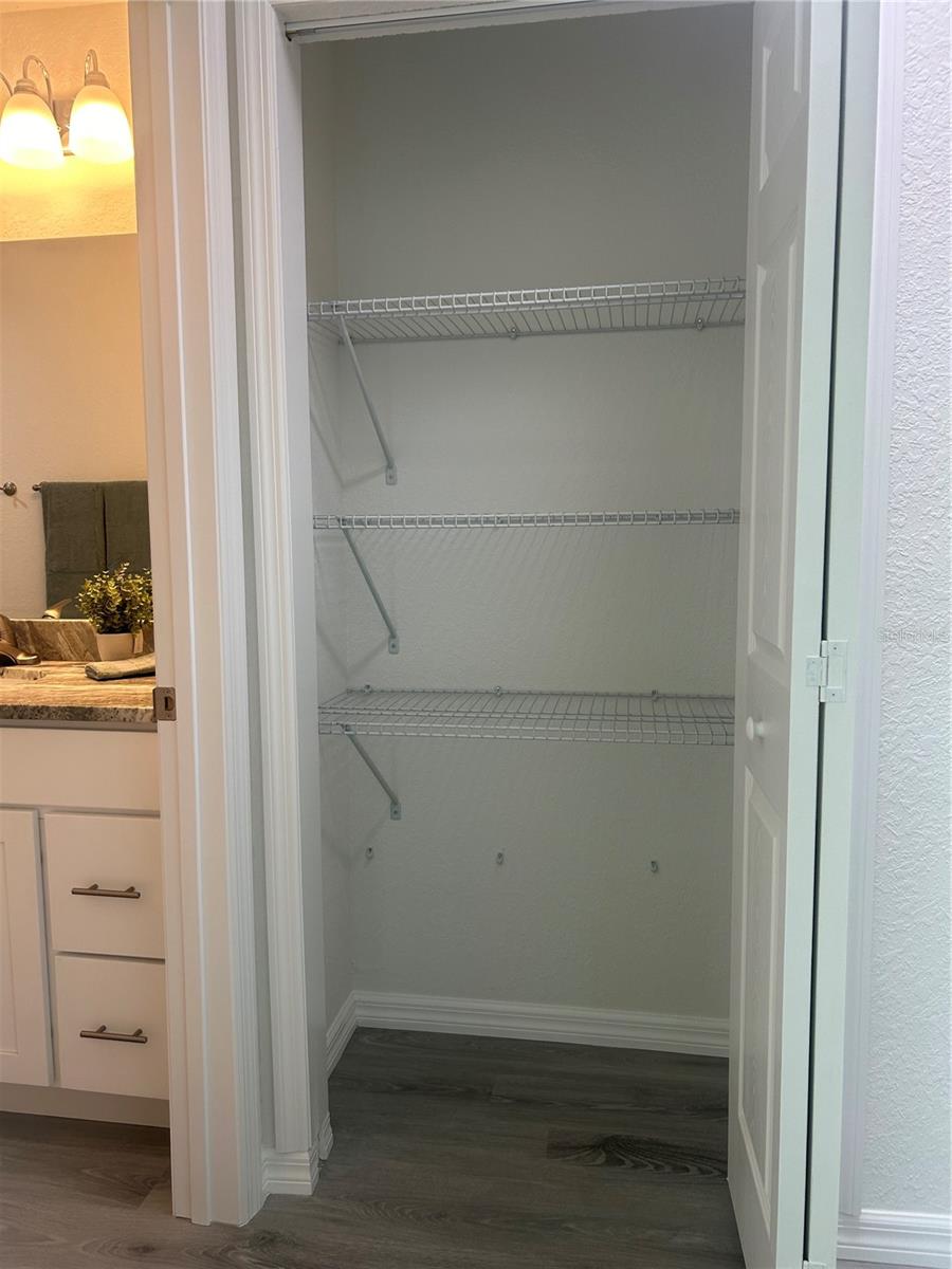 Image 8 of 28 For 820 Redwood Road