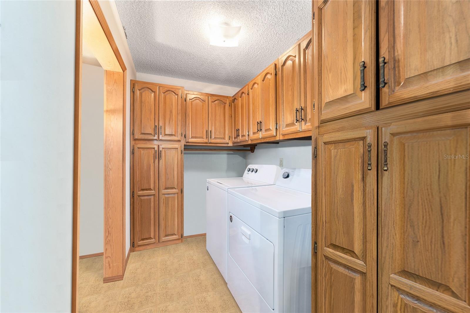 Image 16 of 43 For 5556 62nd Place