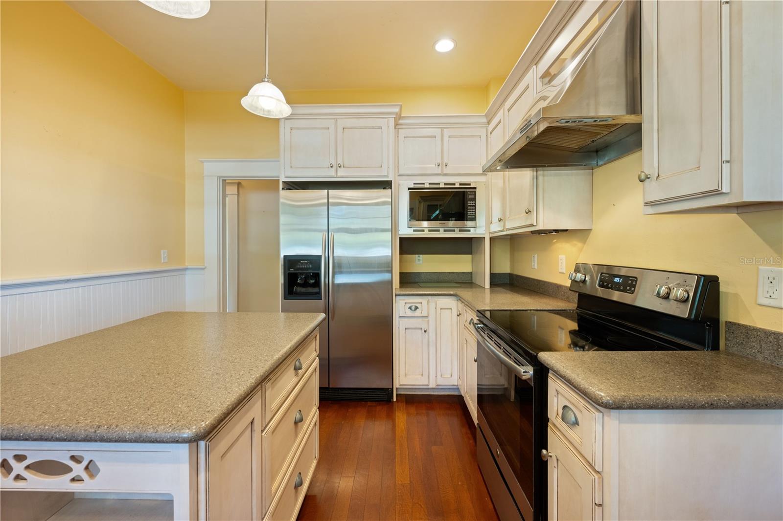 Image 23 of 48 For 207 1st Avenue