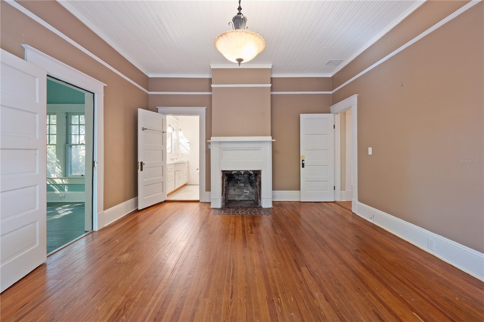 Image 26 of 48 For 207 1st Avenue