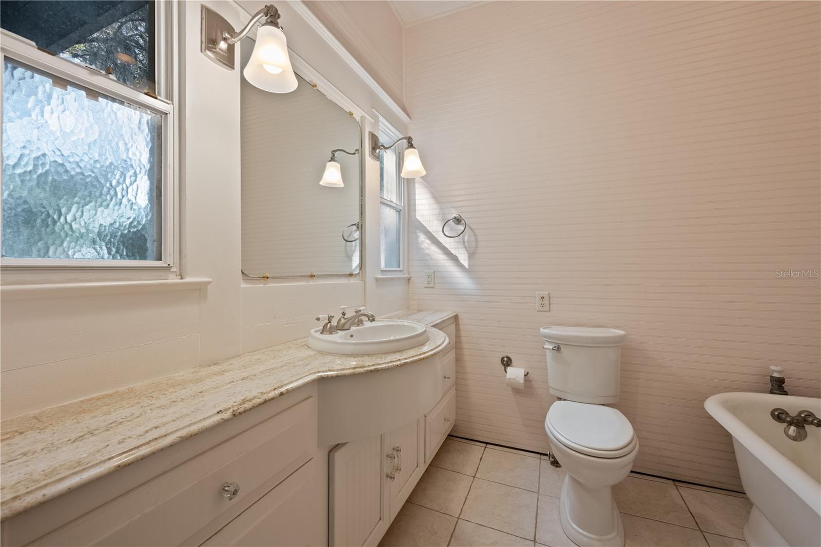 Image 31 of 48 For 207 1st Avenue