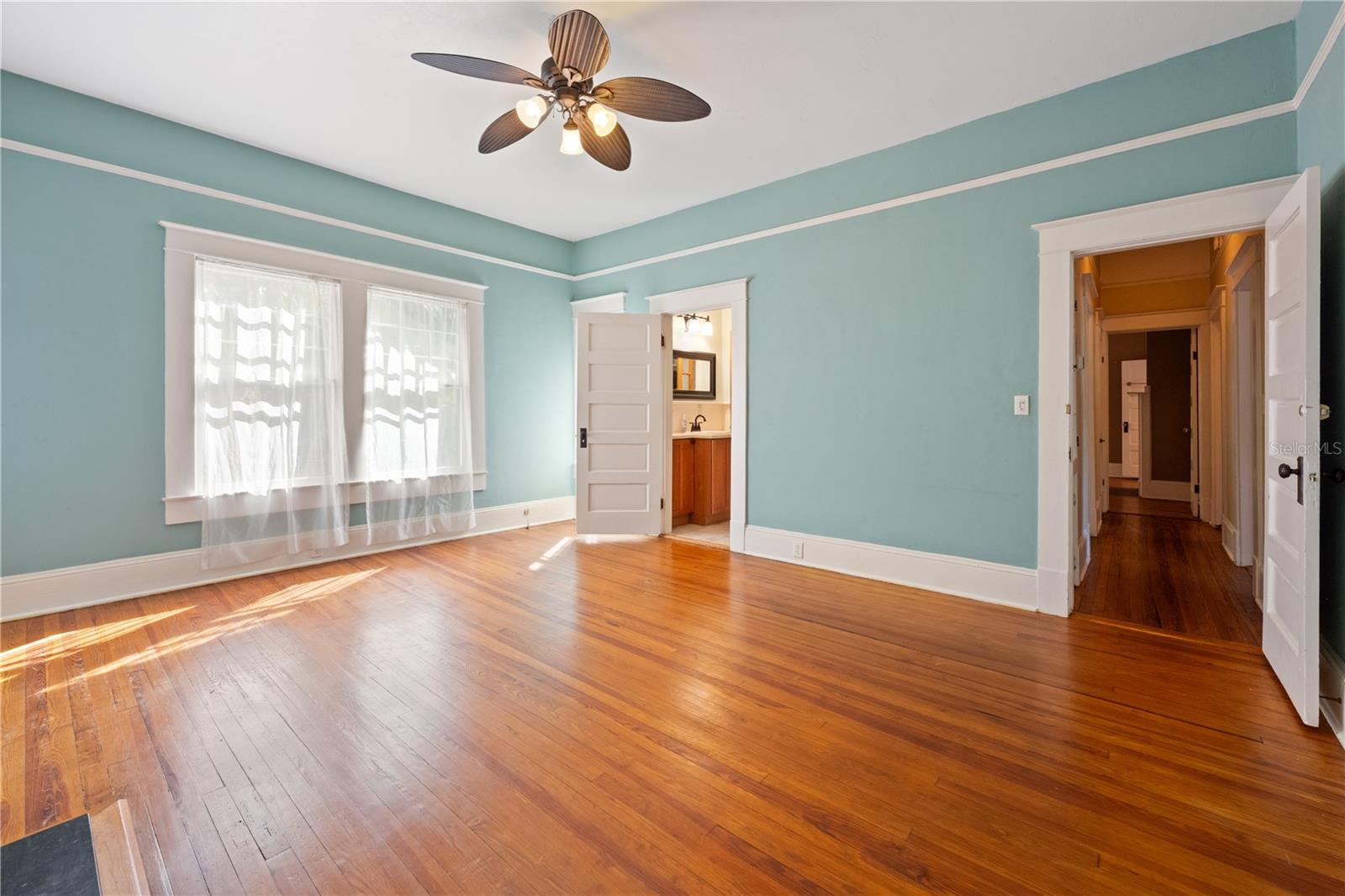 Image 33 of 48 For 207 1st Avenue