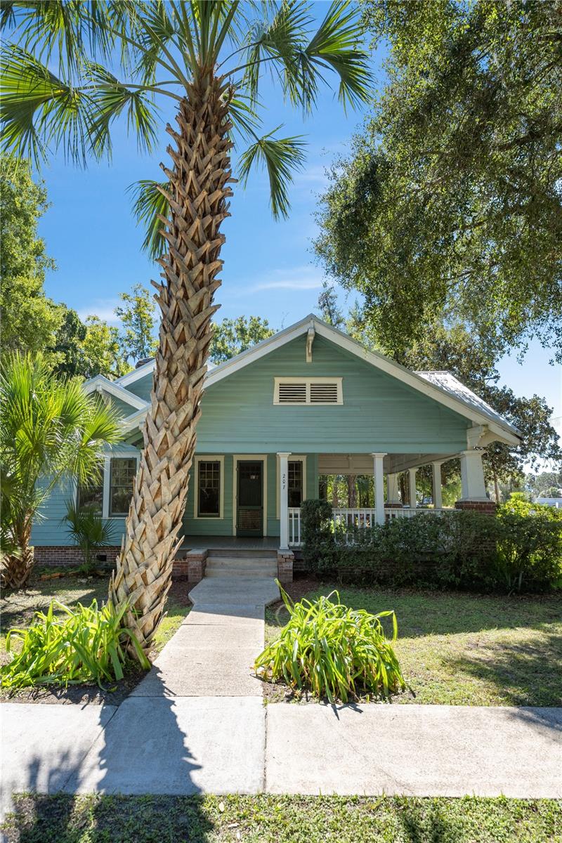 Image 4 of 48 For 207 1st Avenue