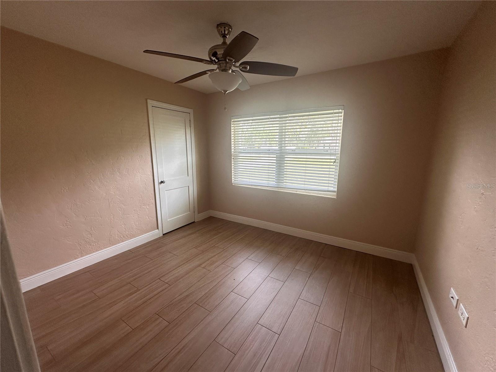 Image 5 of 10 For 608 30 Avenue