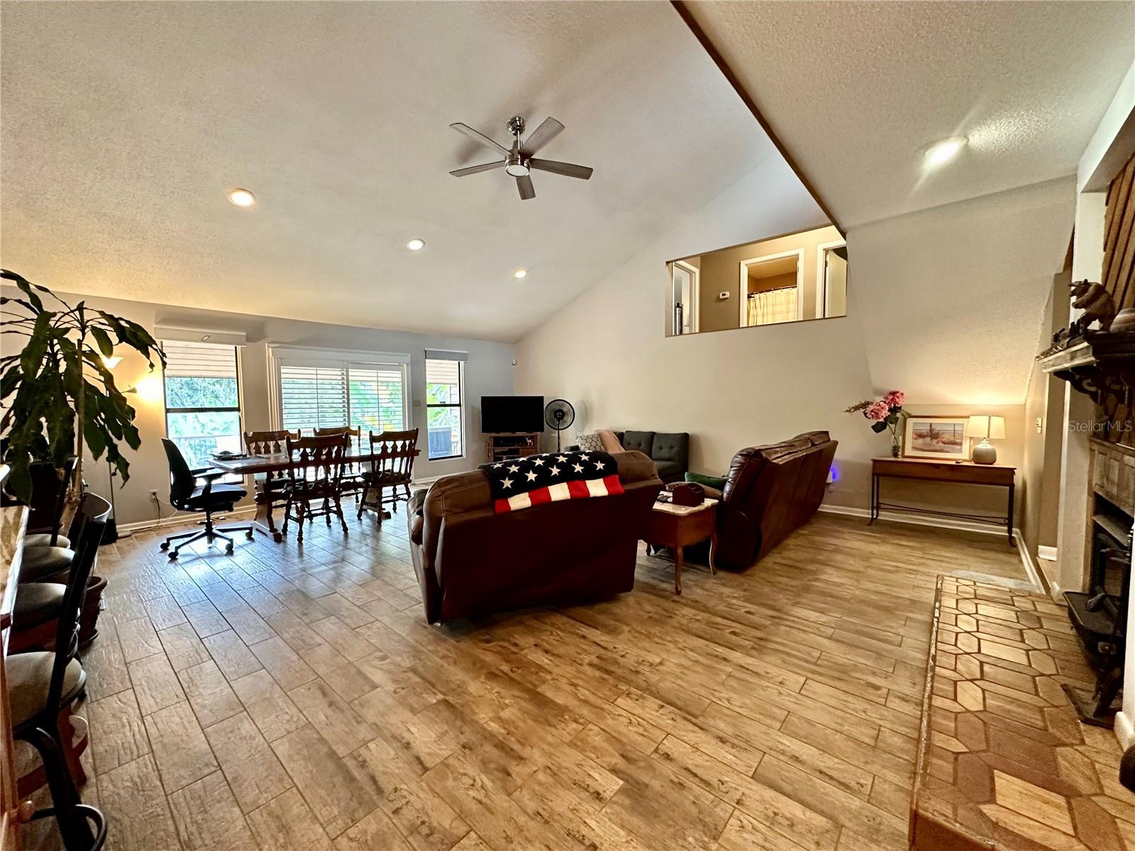 Image 2 of 83 For 370 Gardenia Way