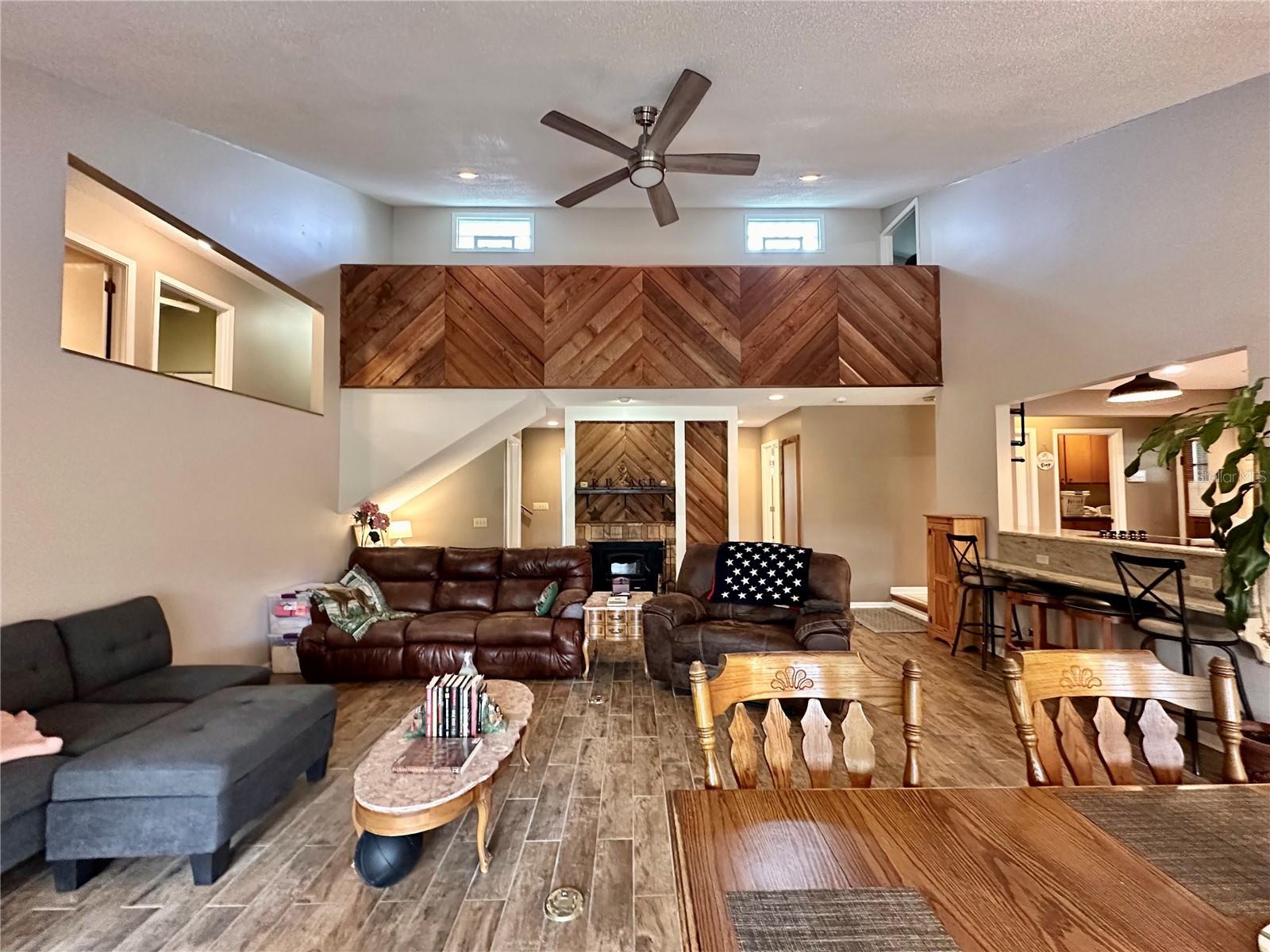 Image 4 of 83 For 370 Gardenia Way