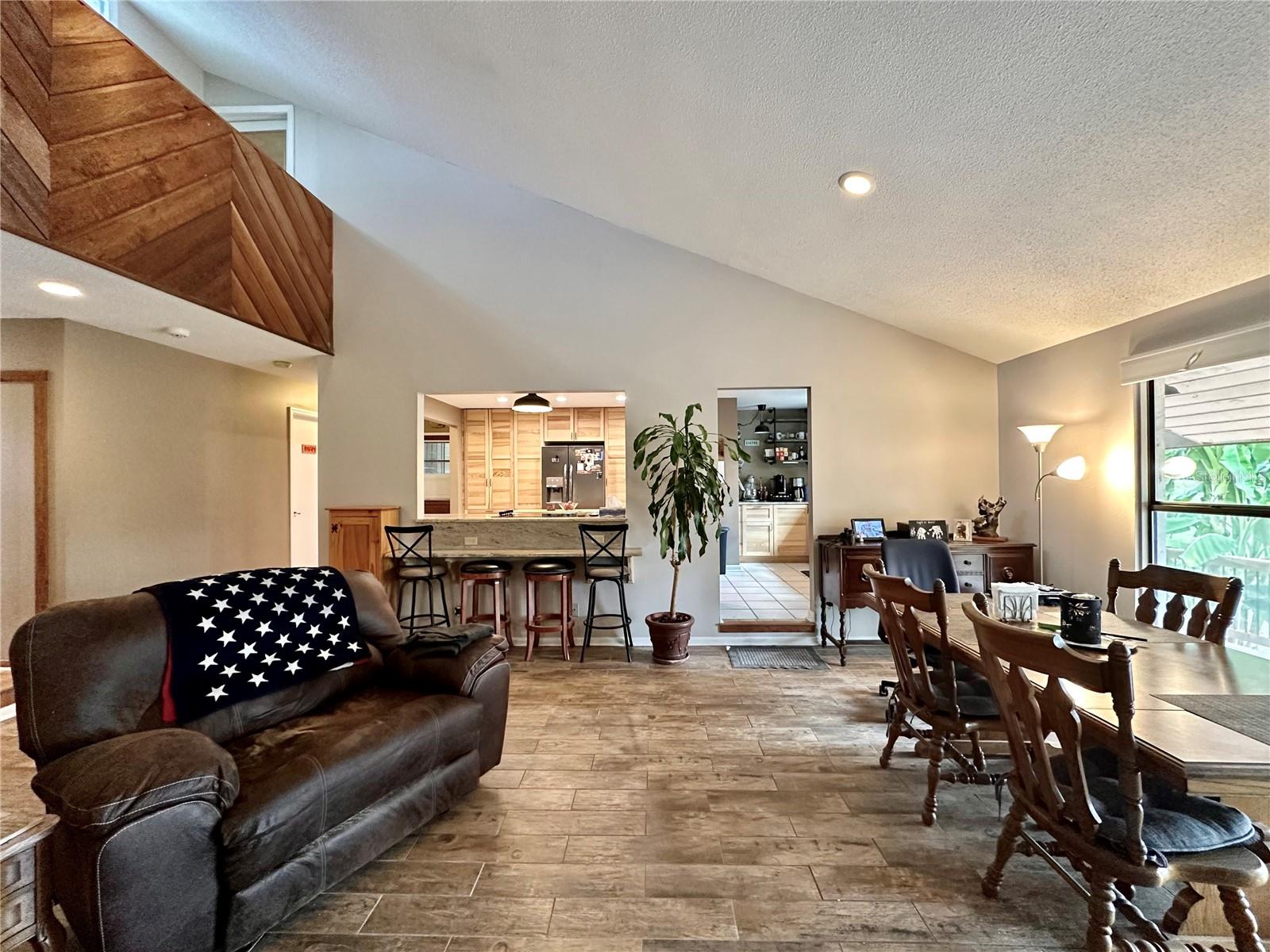 Image 7 of 83 For 370 Gardenia Way