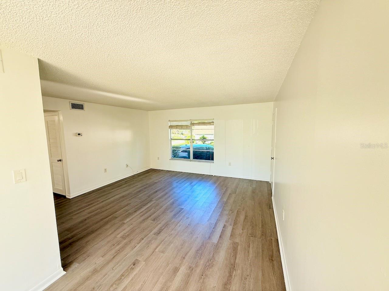 Image 4 of 14 For 2419 16th Avenue H