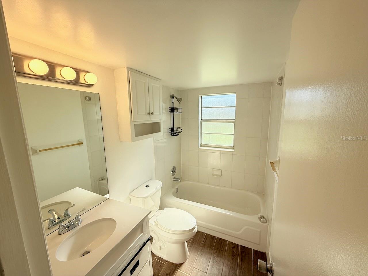 Image 9 of 14 For 2419 16th Avenue H