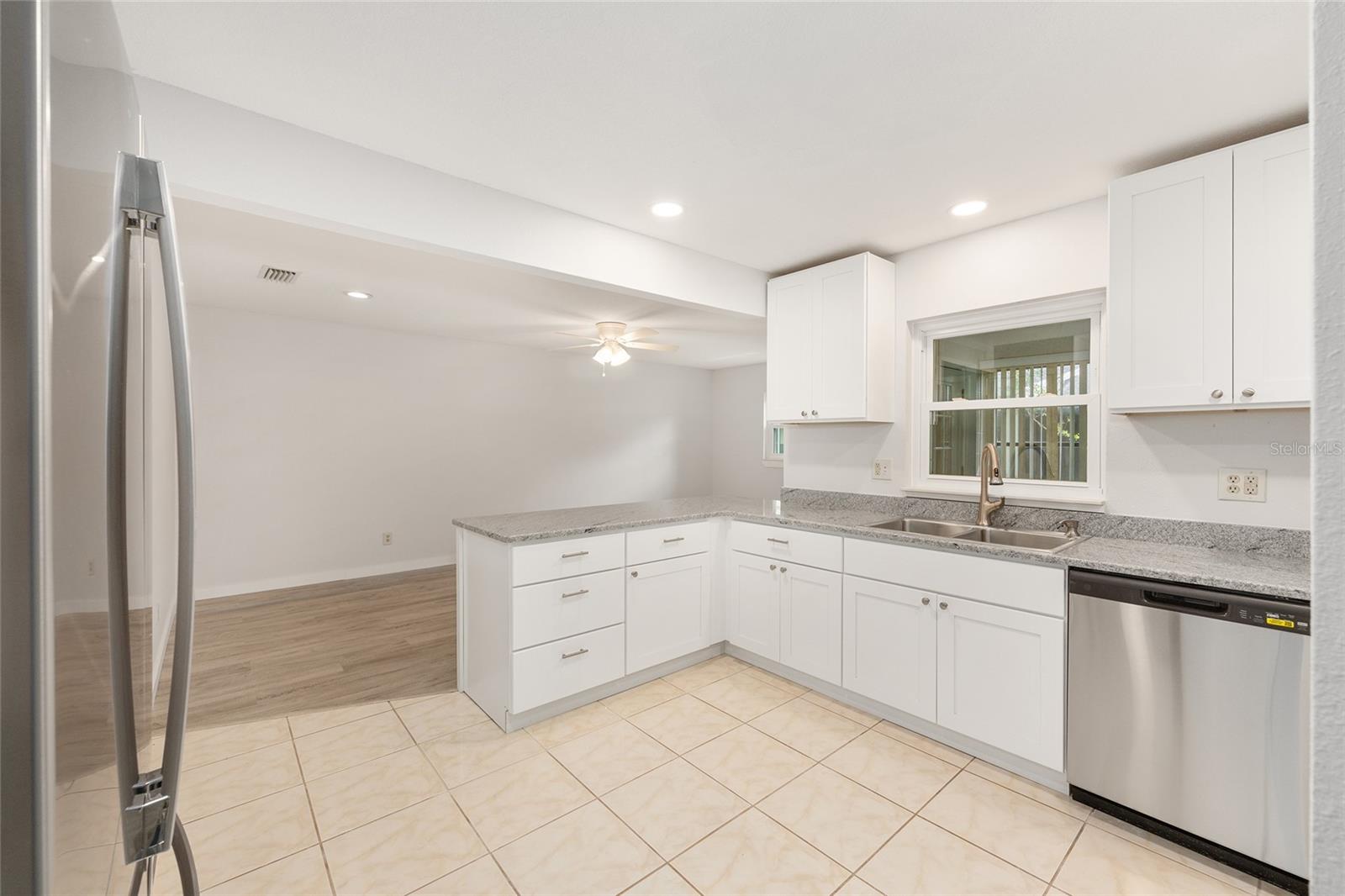 Image 17 of 32 For 8620 94th Street G