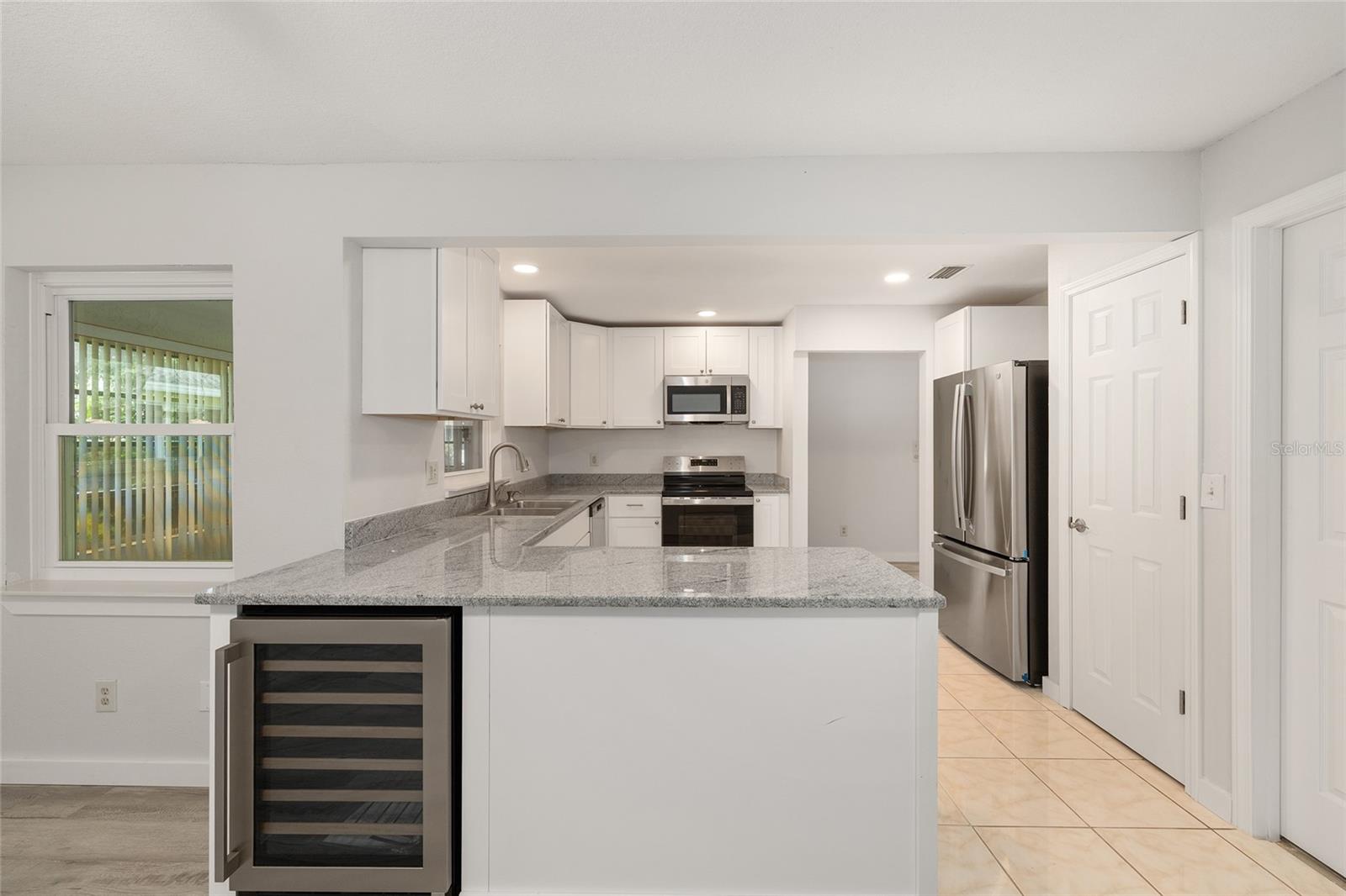 Image 19 of 32 For 8620 94th Street G