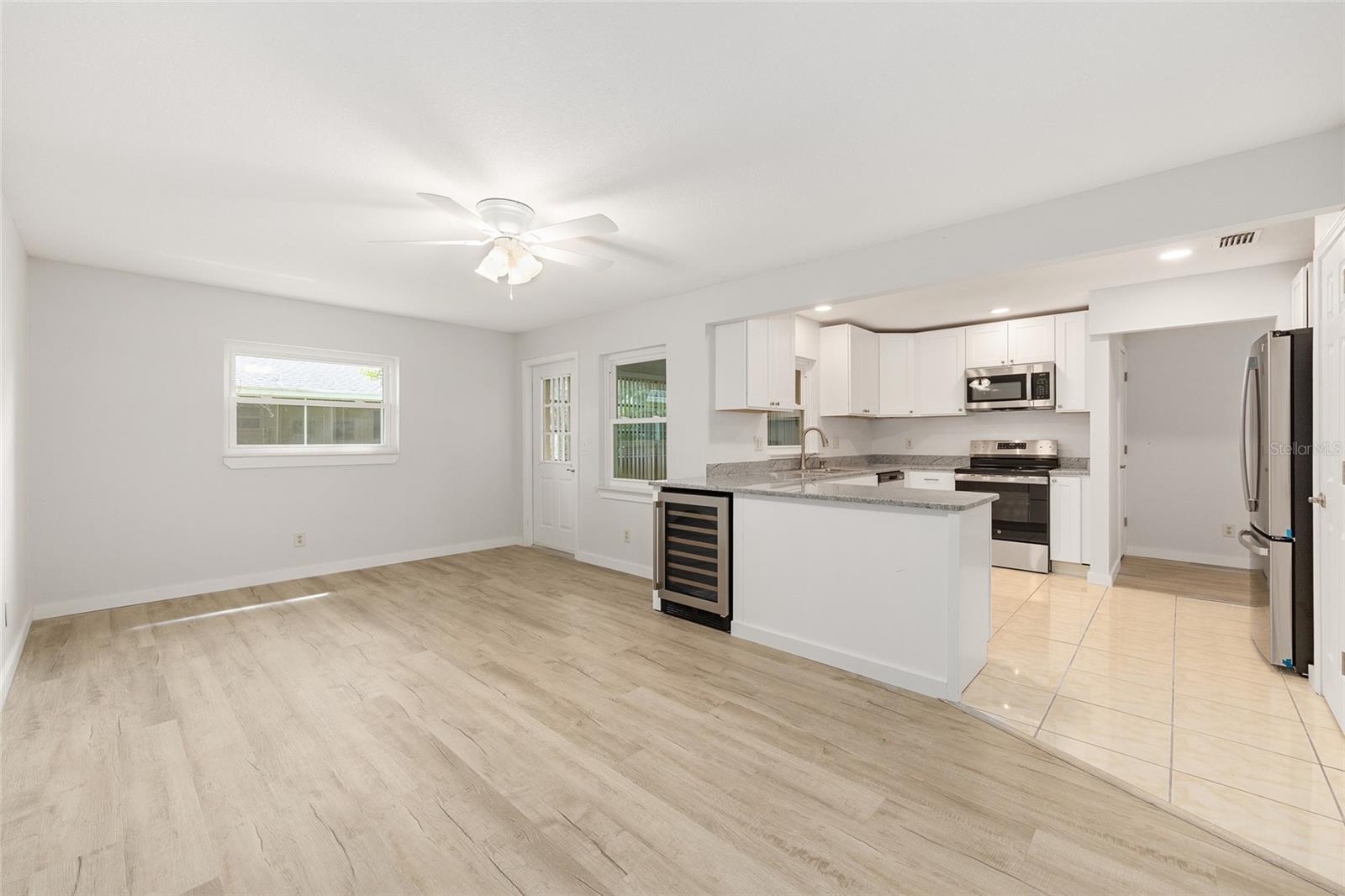 Image 23 of 32 For 8620 94th Street G