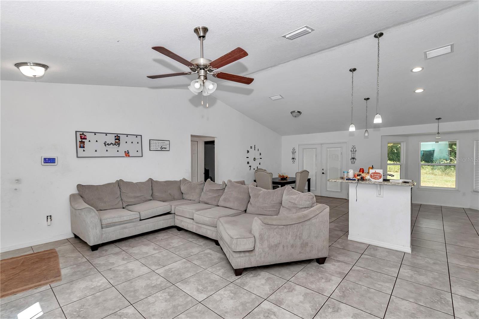 Image 4 of 22 For 7153 124th Street
