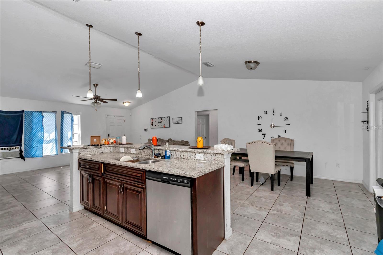 Image 7 of 22 For 7153 124th Street