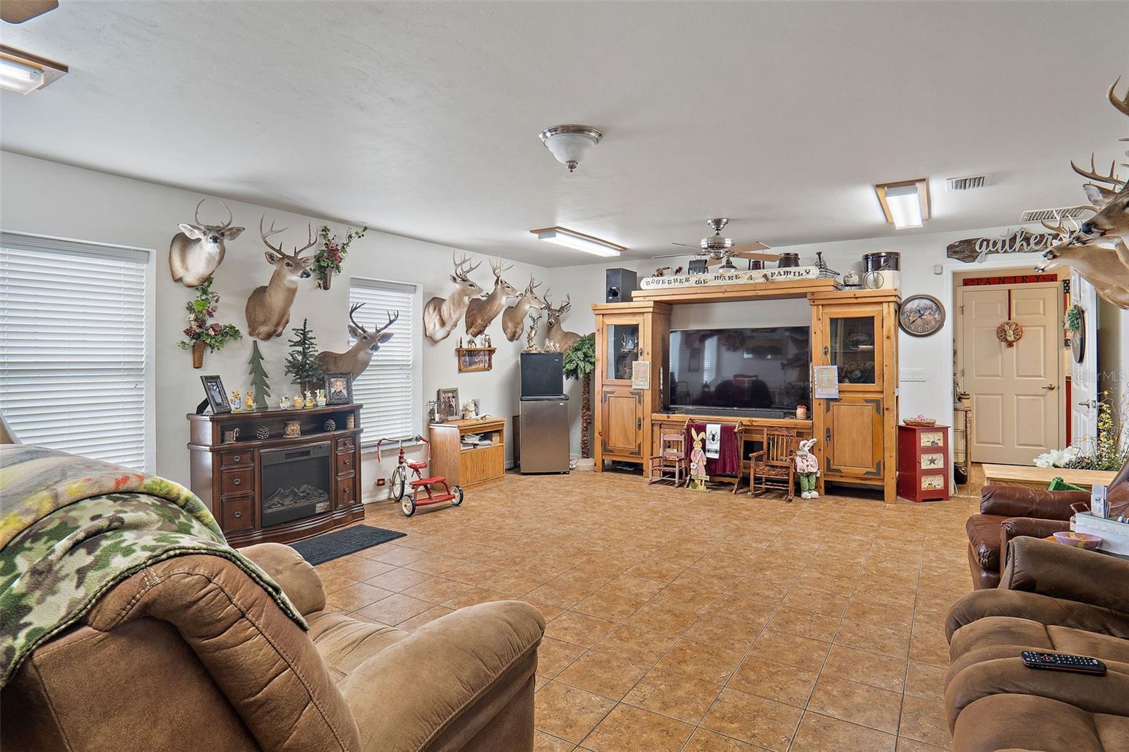 Image 17 of 38 For 19355 25th Place