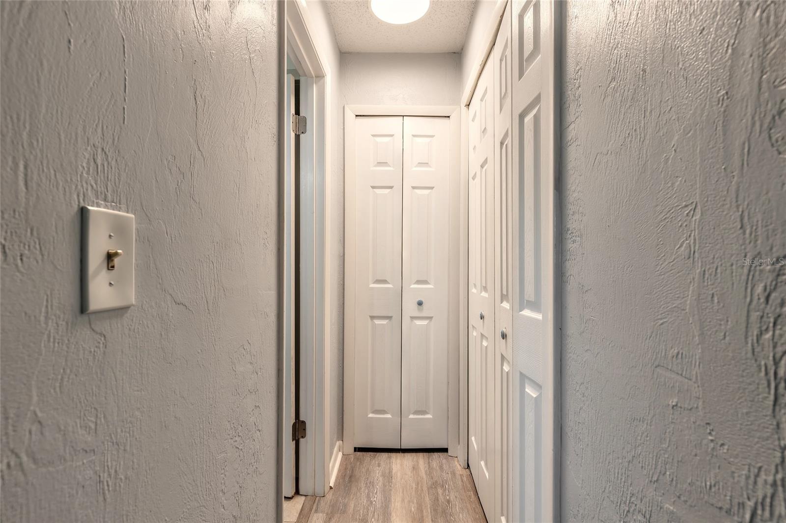 Image 17 of 36 For 6111 Del Mar Drive