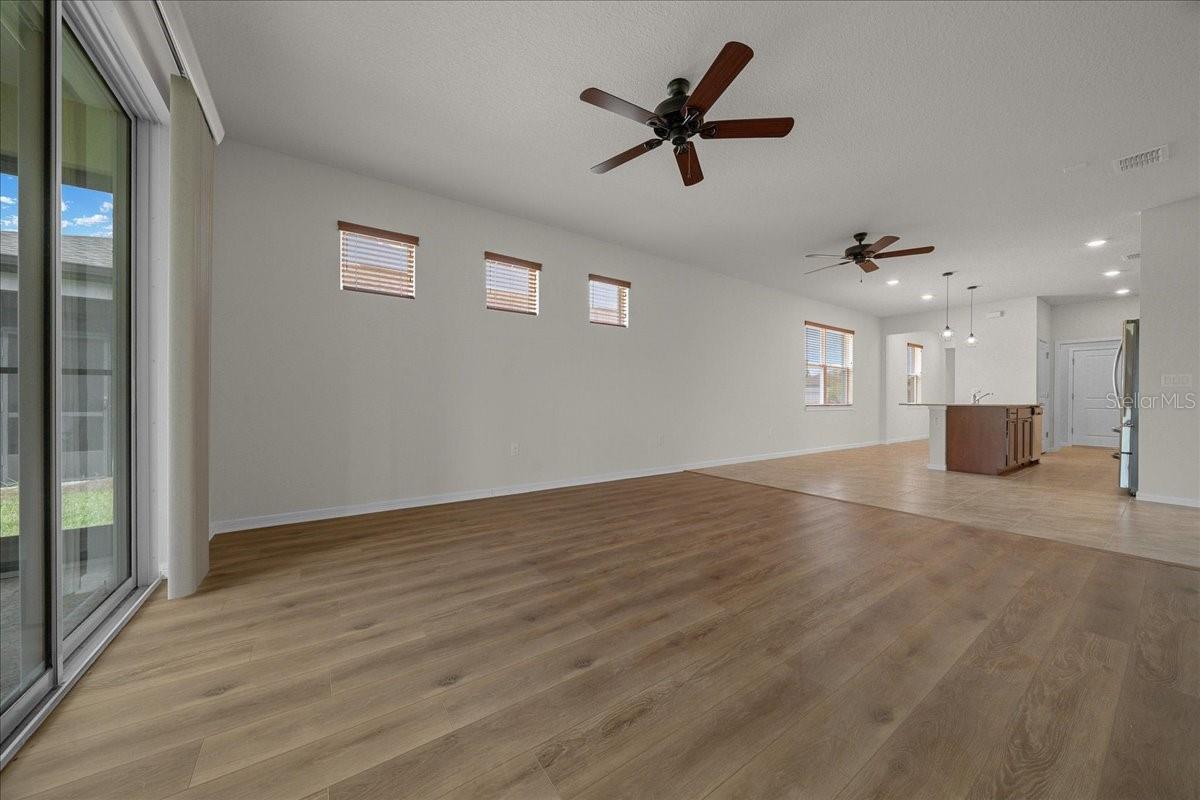 Image 16 of 47 For 6119 93rd Circle