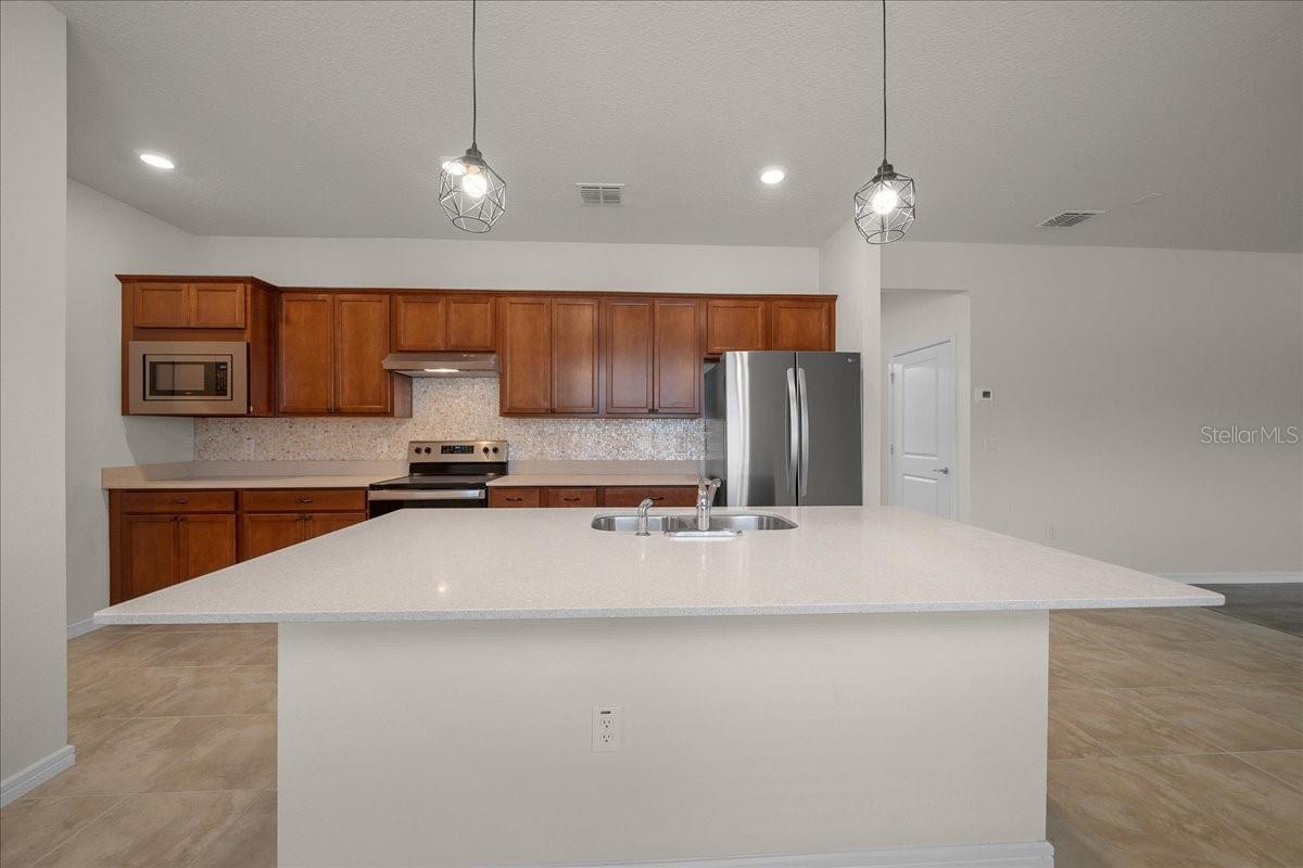 Image 6 of 47 For 6119 93rd Circle