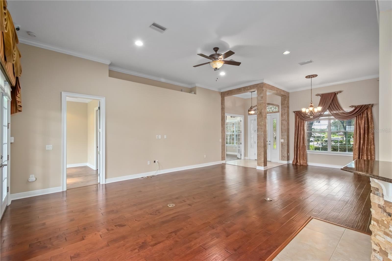 Image 18 of 60 For 4308 63rd Street