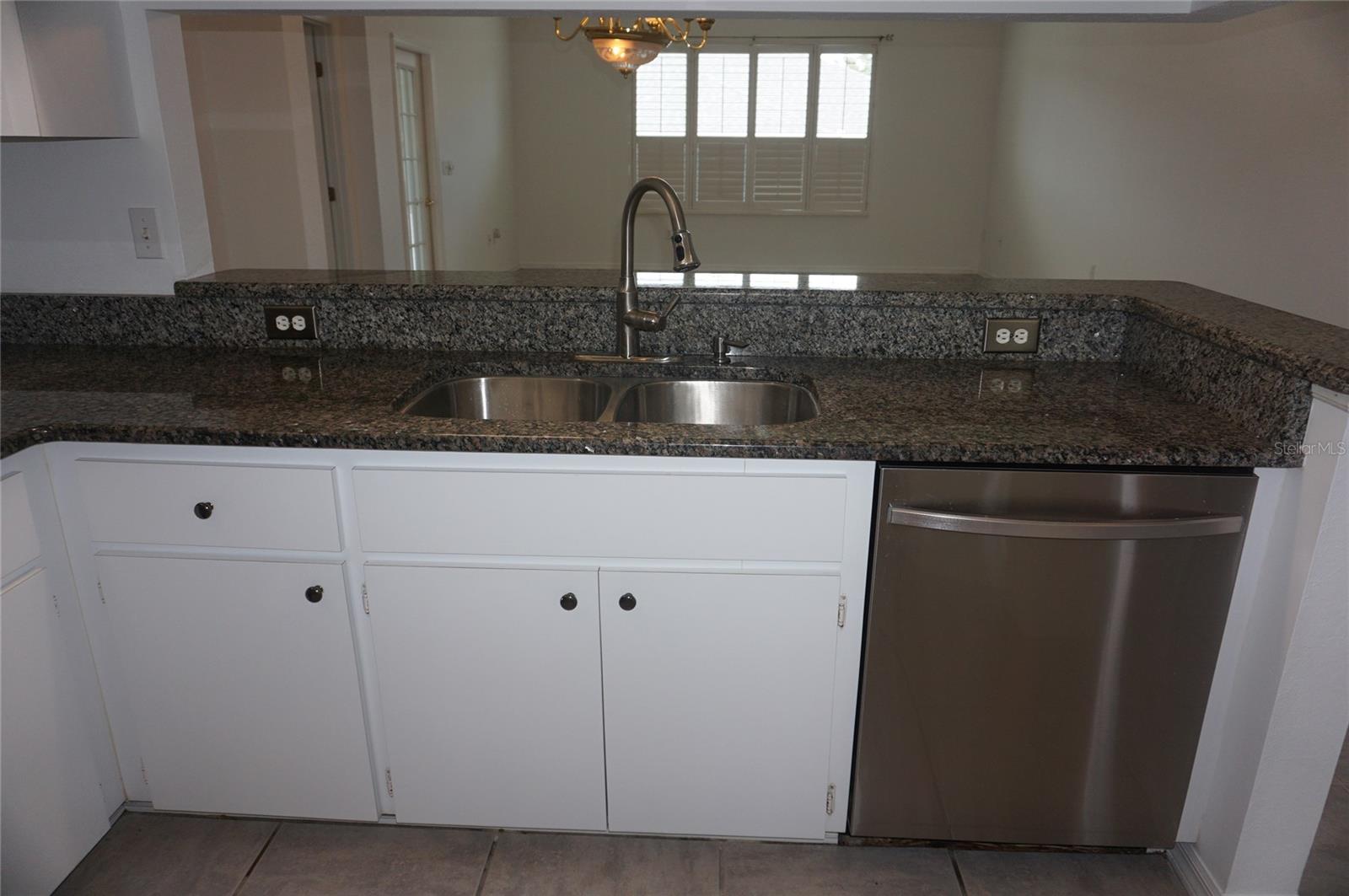 Image 10 of 37 For 7178 113th Loop