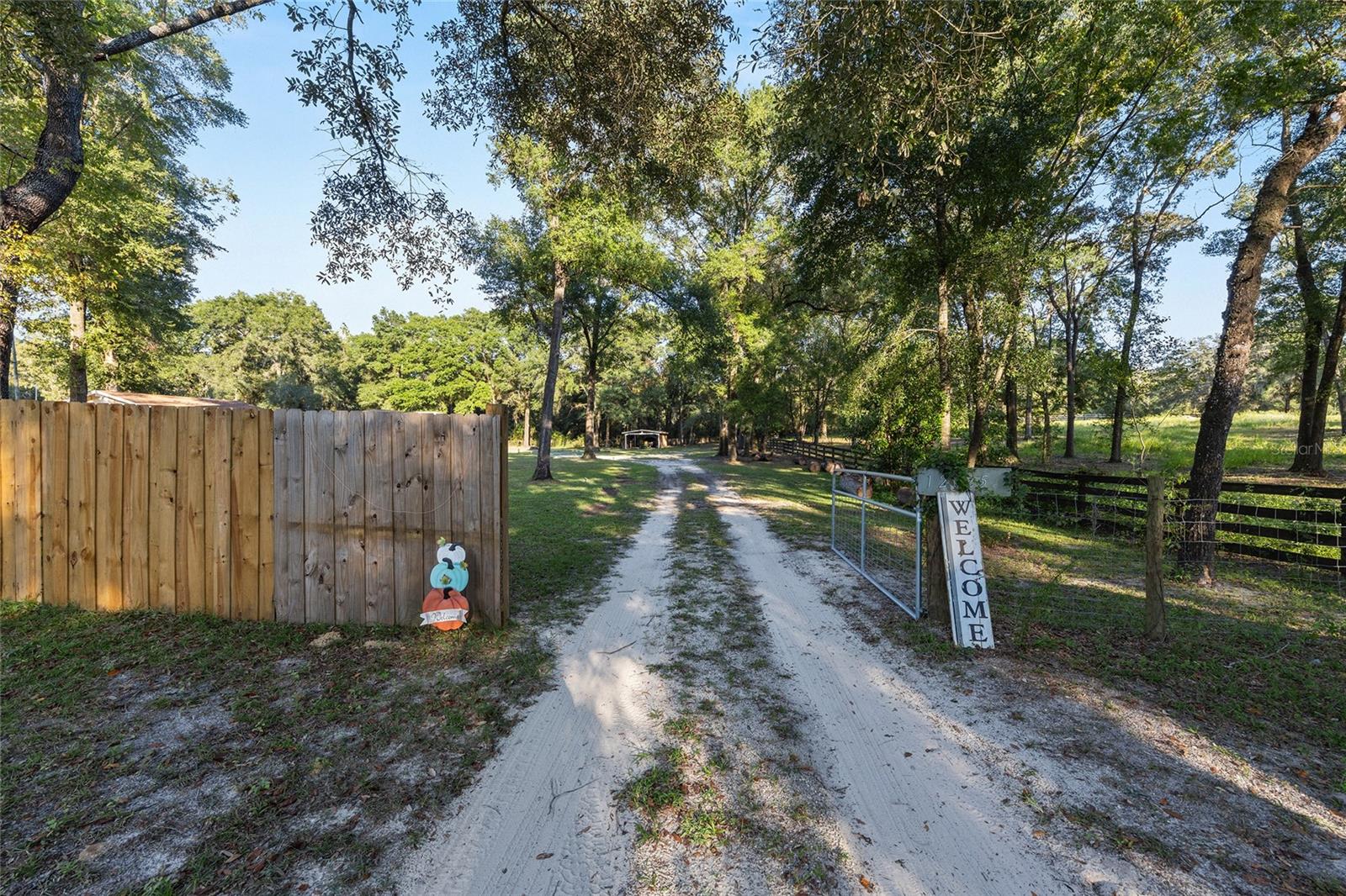 Image 37 of 51 For 12025 103rd Lane