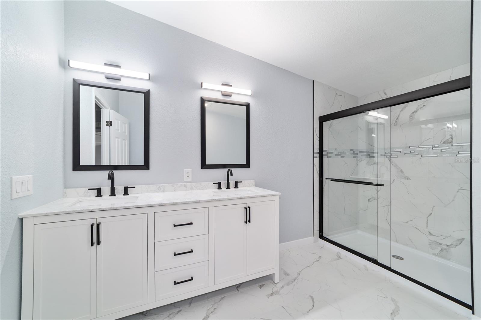 Image 38 of 60 For 18075 60th Street