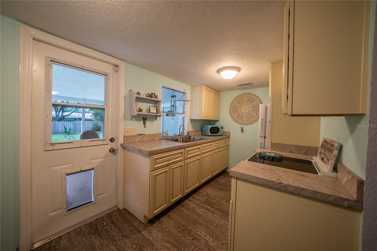 Image 5 of 16 For 605 20th Street