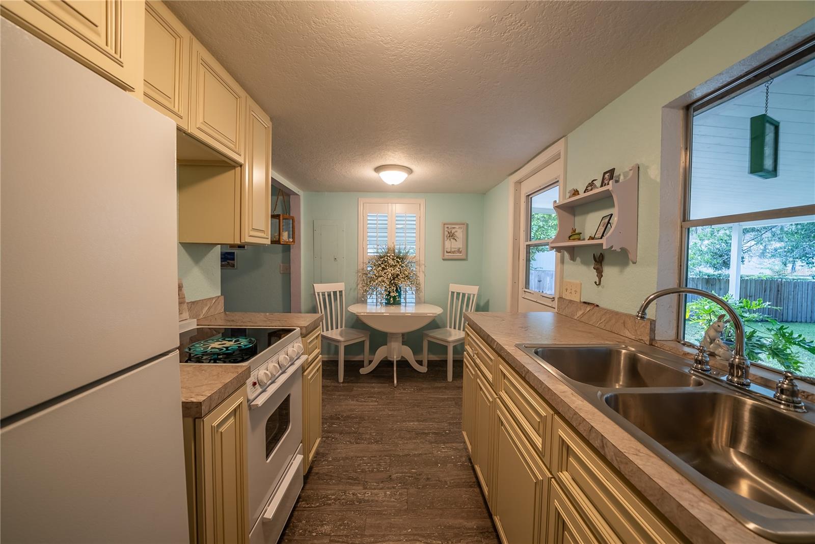Image 6 of 16 For 605 20th Street